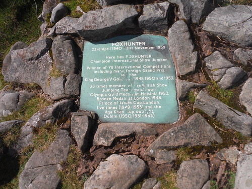 A plaque for the horse: Foxhunter Memorial SWC Walk 372 - Blorenge (Abergavenny Circular)