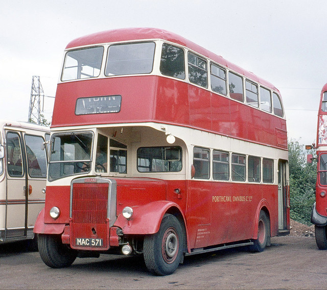 Porthcawl Omnibus co . MAC571 . Kenfig Hill Garage , South Wales . Thursday morning 02nd-September-1971 .