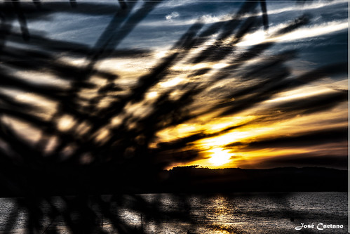 IMG_1997_Twilight by Ajax_pt/Zecaetano, <b>Press the key "L" to see full screen size - press the same key again to return to the o