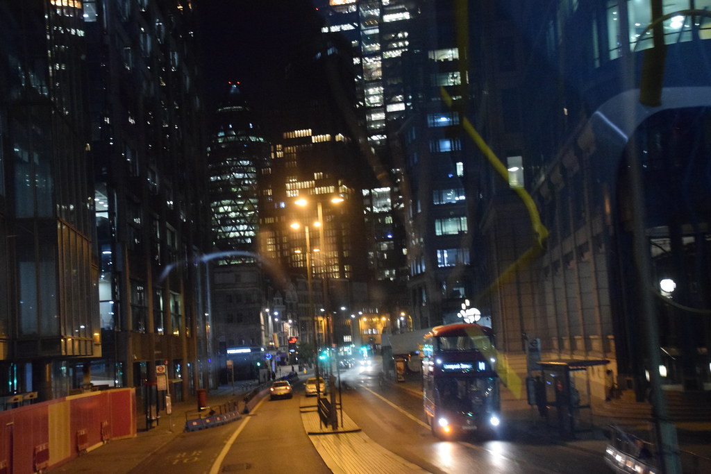 DSC_6879 Bus Route #135 City of London Bishopsgate at Night Time