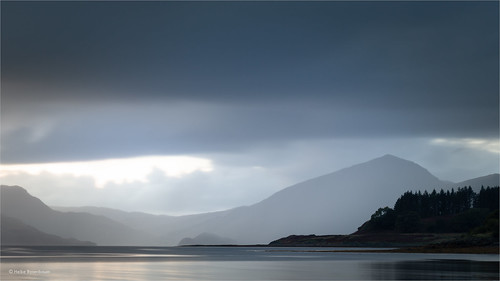 lochlinnhe scotland bluehour sealoch loch water westcoastofscotland highlands mood atmosphere longexposure landscape trees scenic portnacroish oban anlinnedhubh