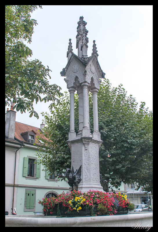 Fuente de Blavignac de los dragones