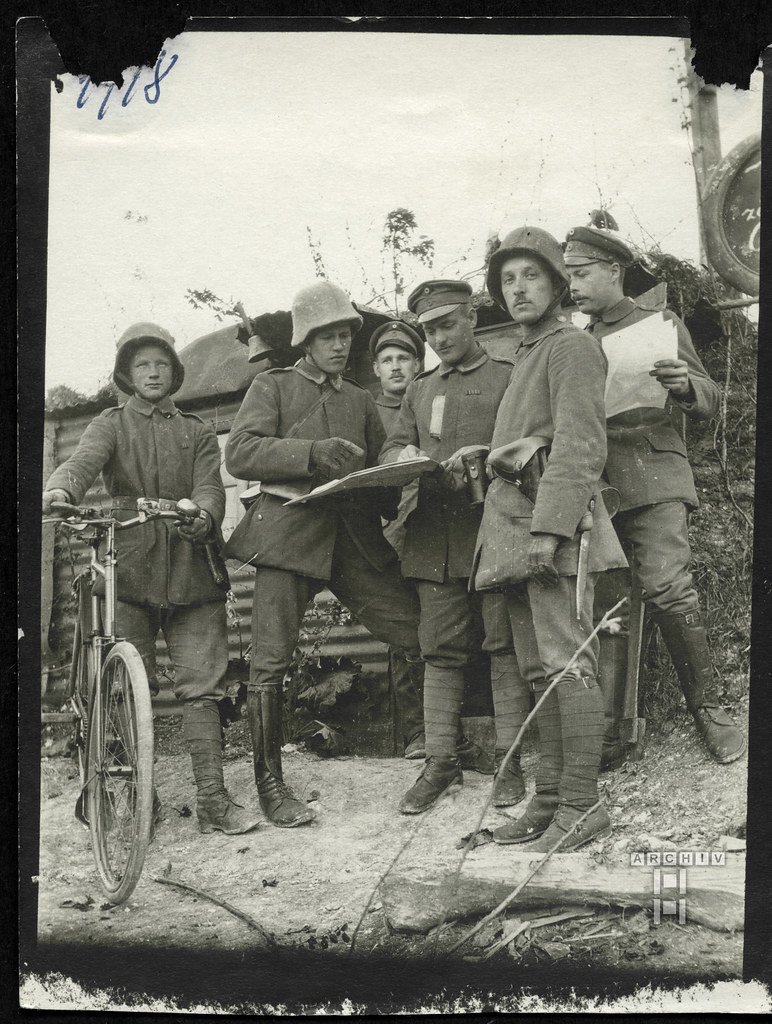 ArchivTappenY545 Feldgraue, Lager, Montauban (front), WWI 1914-1918
