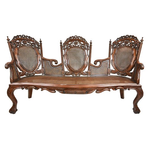 Mariposa Sofa | by Leo Cloma