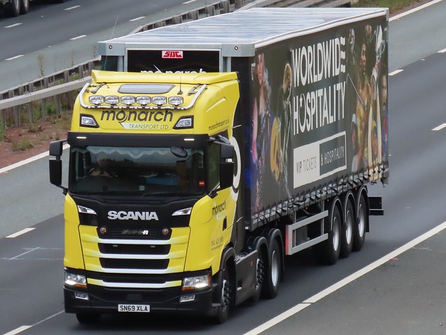Monarch Transport, Scania S500 (SN69XLA) On The A1M Southbound