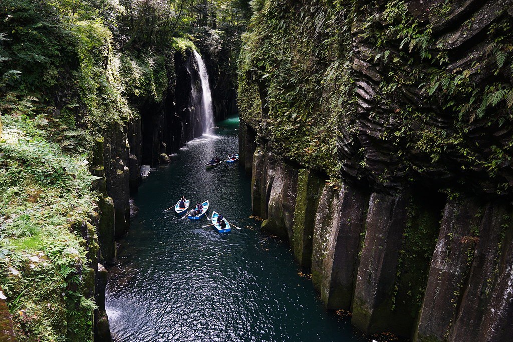 Paddle boats in Takachiho Gorge