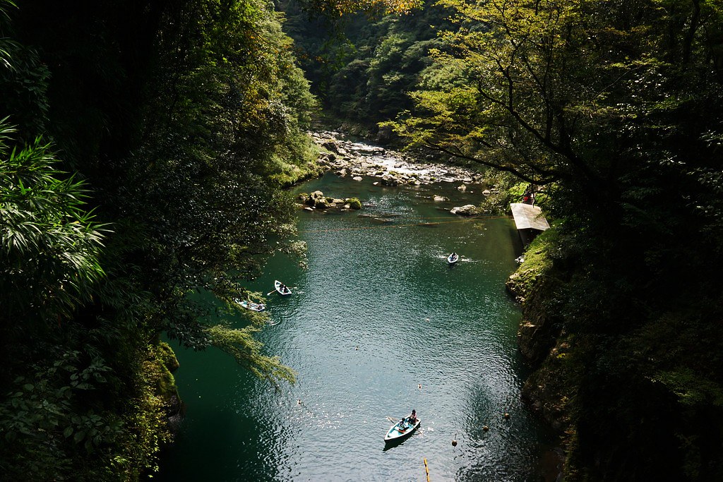 Paddle boat in Takachiho gorge