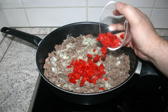 10 - Add bell pepper / Paprika addieren