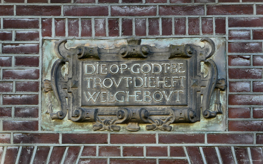 Doesburg: faith in God | Old wall sign: "Die op God vertrouw… | Flickr