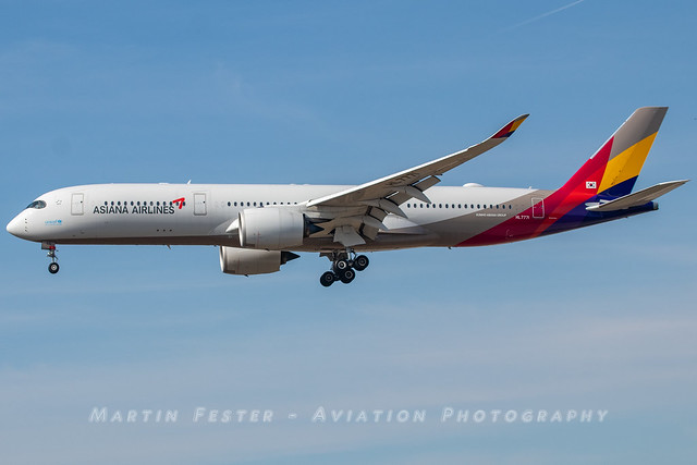 HL7771 // Asiana Airlines // A350-941
