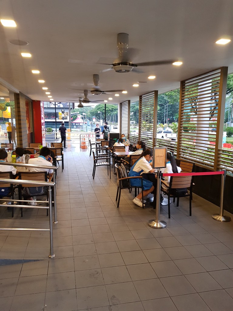 @ McDonald's PJ Bandar Utama DT