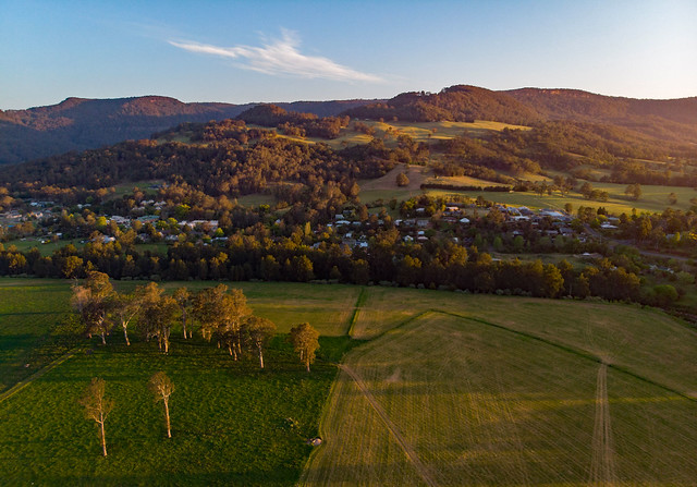 Kangaroo Valley from the north
