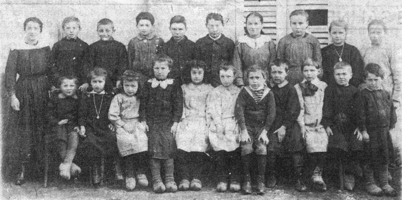 L'école primaire de Merlia au début du XXe siècle