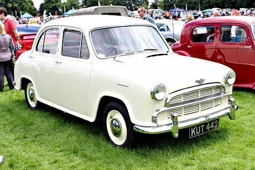morris british 1950s oxford cowley bmc lichfield carsinthepark2016 kut422 car cars automobiles familycar compact