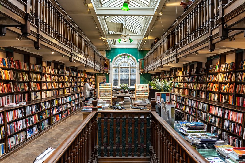 Lontoo kirjakauppa