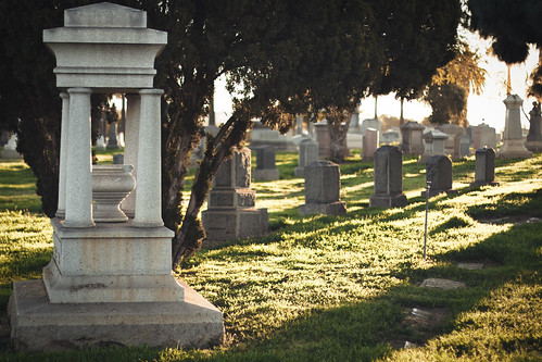 headstone gravestone cemetery graveyard taphophile goth macabre monument memorial mementomori abandoned decay losangeles la california sunrise marble columns earthquake askew shadows