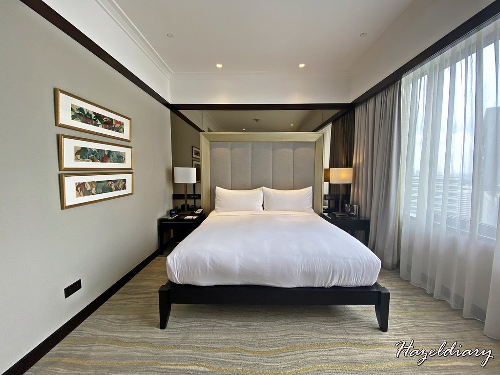 Singapore Marriott Tang Plaza-Premier Deluxe Room