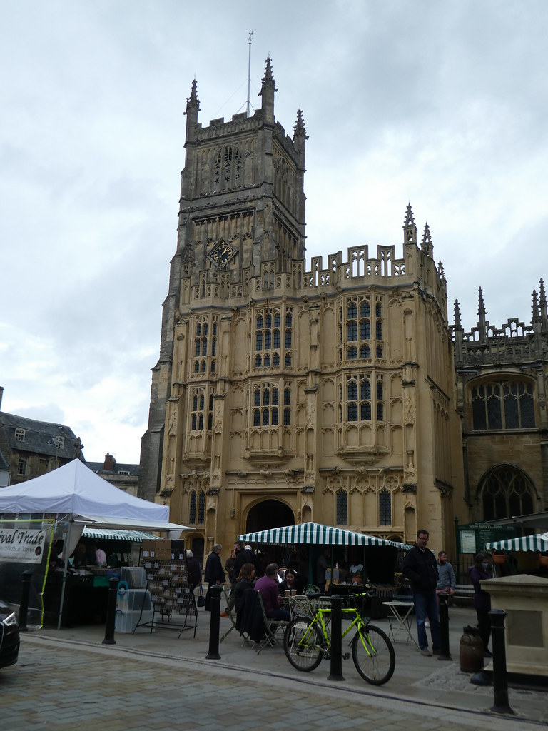 Cirencester Parish Church in the market place