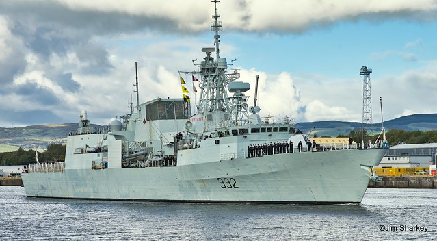 HMCS Ville De Quebec on the Clyde
