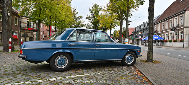 Mercedes-Benz W114 in Metelen