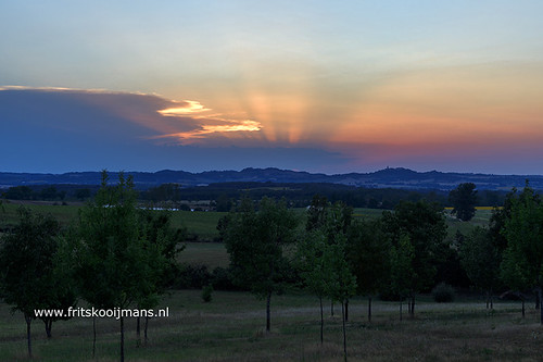 Zonsondergang Labecede by Frits Kooijmans, 20200730 7751 Zonsondergang Labecedevakantie 2020 frankrijk avond zonsondergang labecede uitzicht su