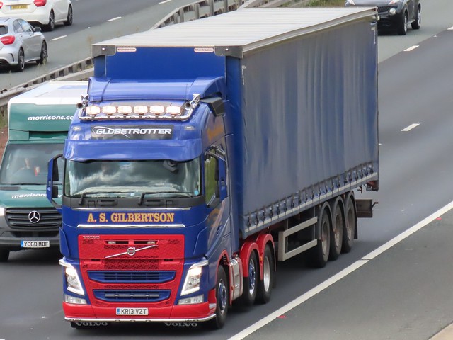 A S Gilbertson, Volvo FH (KR13UZT) On The A1M Southbound