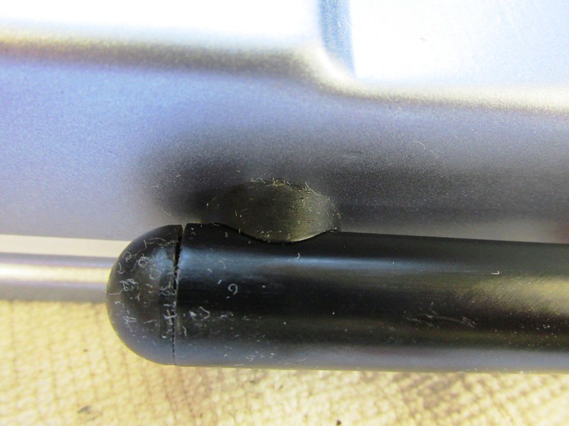Bottom Grab Rail Hardware Detail