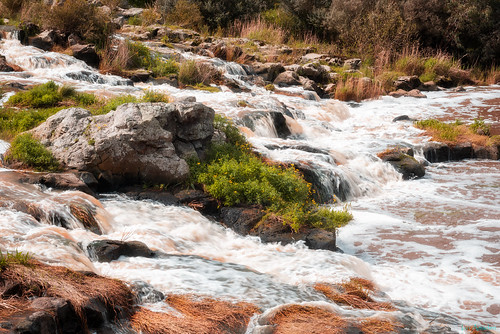 nikond810 nikkor 80200mm spring buckleyfalls geelong waterfall water flowing river barwonriver rocks australia victoria