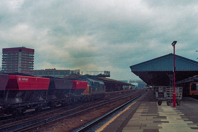 37248 BR Blue HEA Coal Reading Station 1988