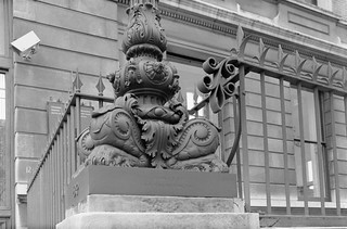 Lamp post, Western Pumping Station, Thames Water, Grosvenor Rd, Pimlico, Westminster, 1988 88-5e-16-positive_2400