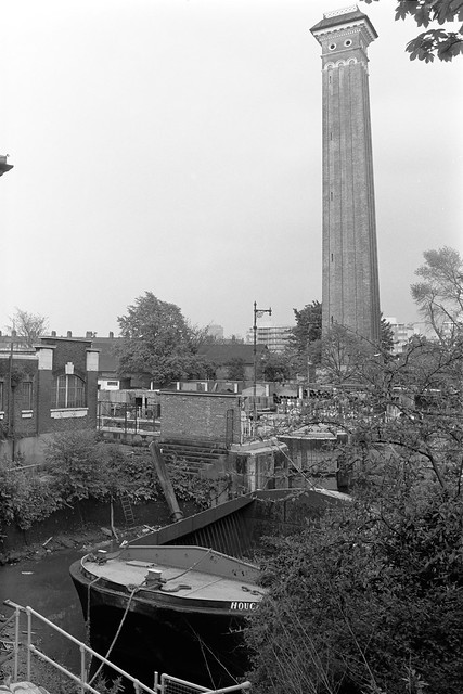 Grosvenor Canal, Grosvenor Rd, Pimlico, Westminster, 1988 88-5e-12-positive_2400