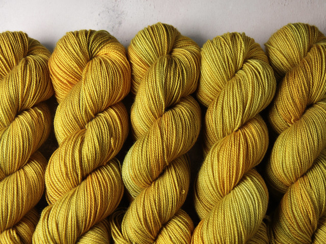 Favourite Sock – pure merino superwash wool 4 ply/fingering hand dyed yarn 100g – ‘Colonel Mustard’ (golden yellow)