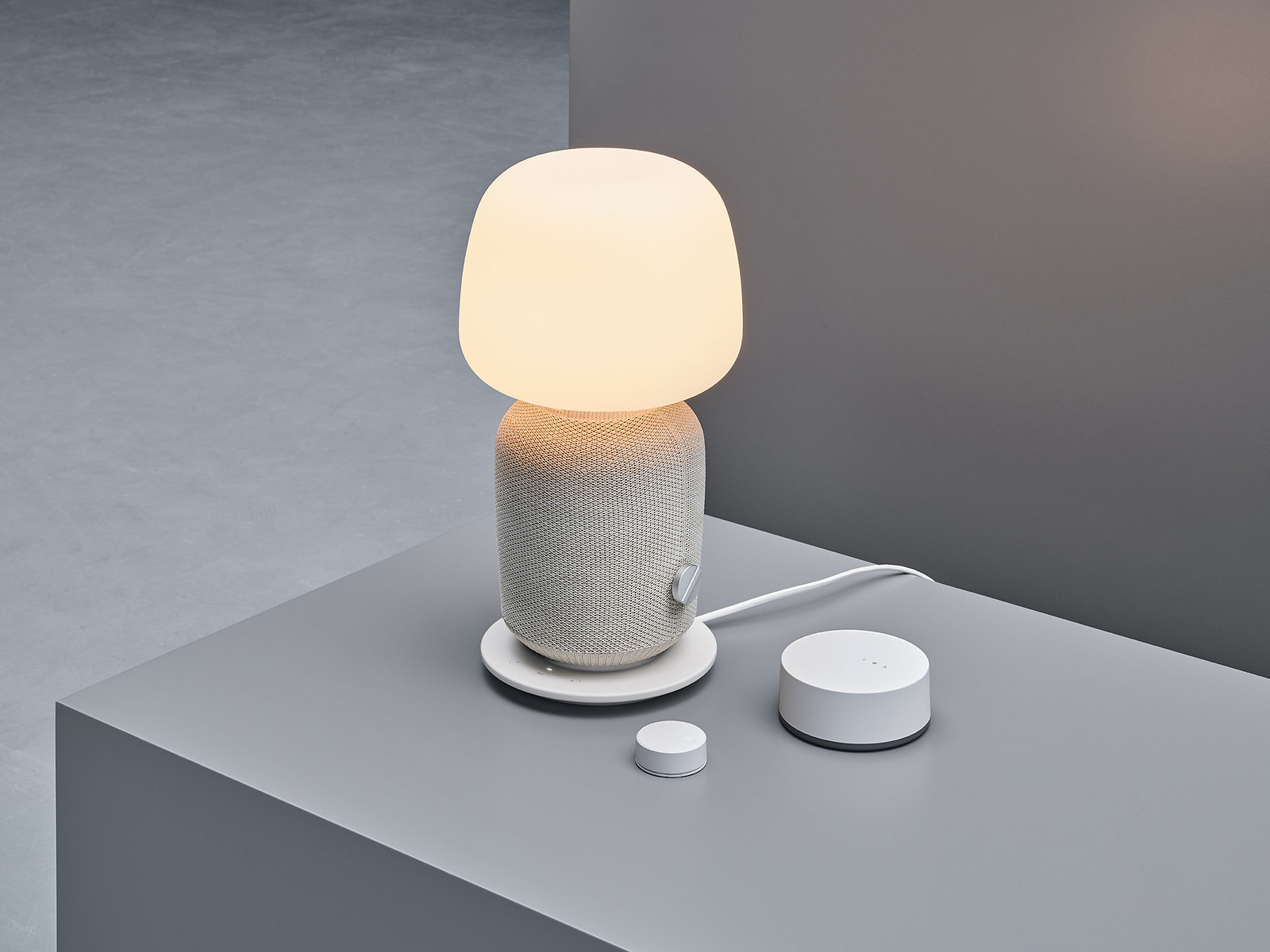 IKEA X SONOS SYMFONISK Table Lamp with WiFi Speaker White  座檯燈連Wi-Fi喇叭 白色 (11)