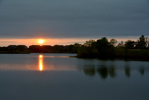 sunset water reflections chisholmcreekpark wichita kansas