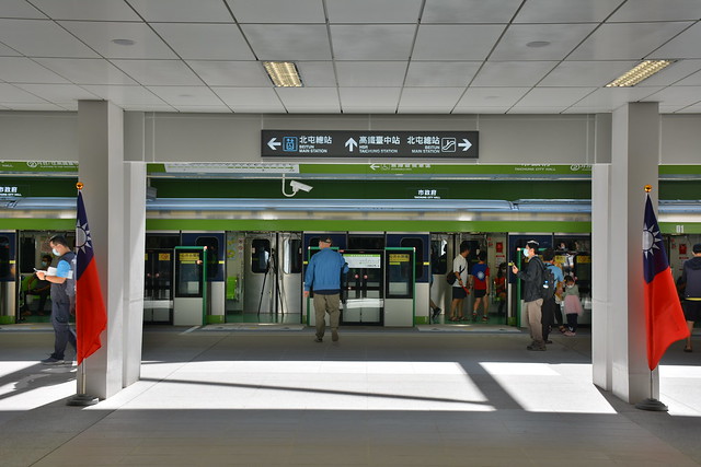 台中捷運綠線市政府站：月台