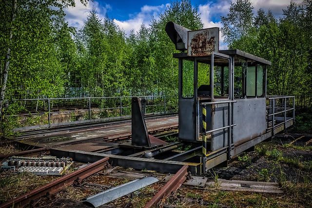 abandoned turntable for locomotives