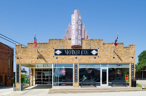 nocona tx texas downtown historic architecture neon neonsign hortonmotorco hortonmotorcompany