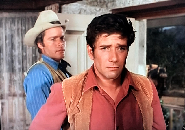 Doug McClure is good guy Trampas and Robert Fuller is bad guy Clint in “A Welcoming Town,” an episode of “The Virginian” from 3/22/1967.
