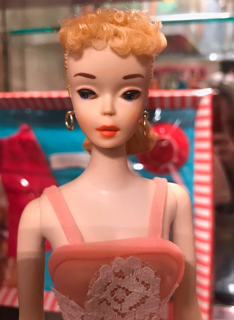 All Original 3 Ponytail Barbie with Brown Eyeliner