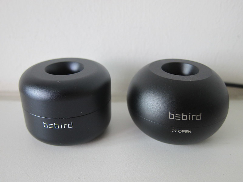 Bebird X17 Pro vs Bebird M9 Pro - Charging Stand
