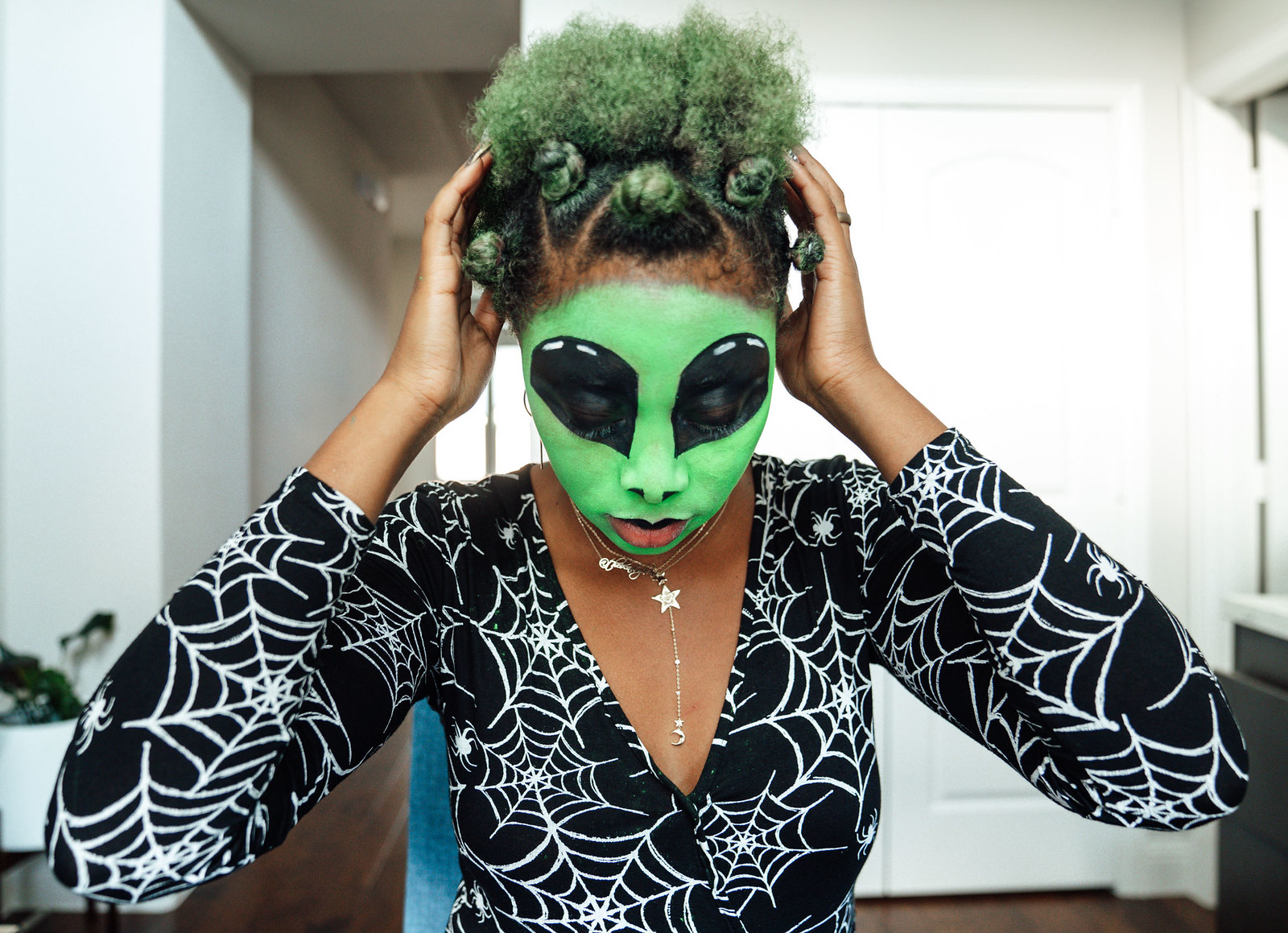 alien inspired makeup tutorial