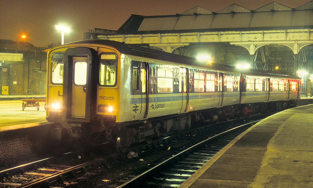 The Last Train To Southport? | 150203 waits time at Manchest… | Flickr