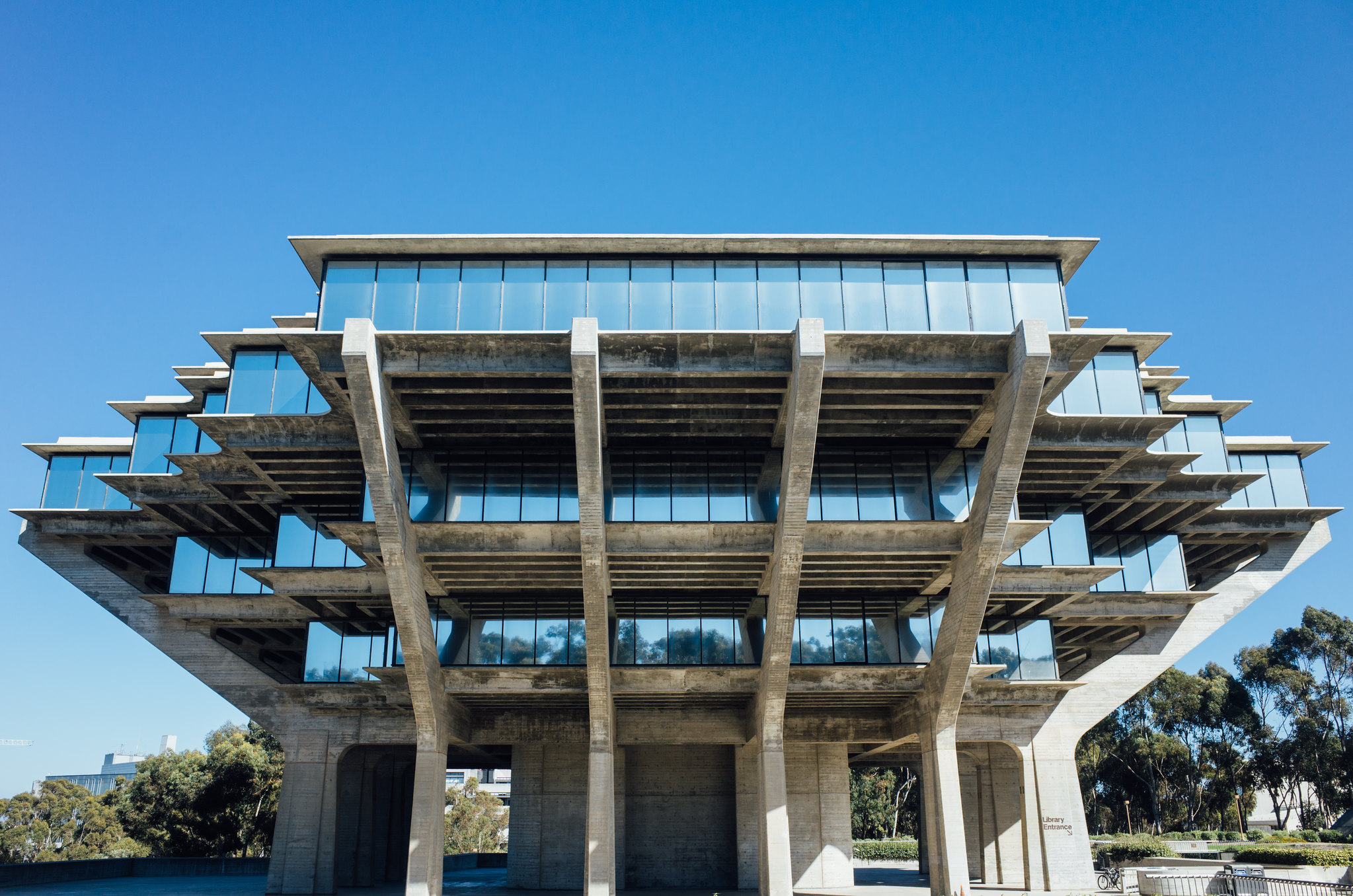 Side-on perspective of The Geisel Library, San Diego