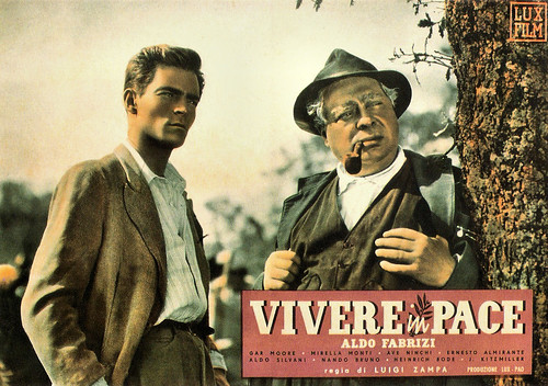 Aldo Fabrizi and Gar Moore in Vivere in pace (1947)