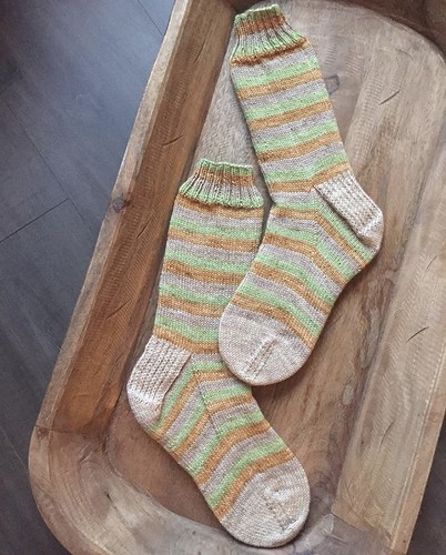 Sonia (@soniabknits) says there are never enough socks! These are her latest finished pair