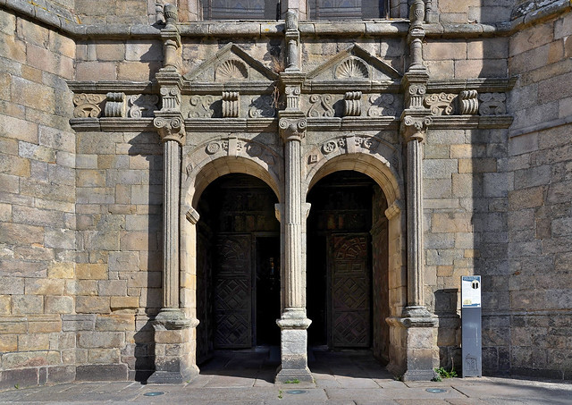 Dinan (Côtes-d'Armor) - Église Saint-Malo - Portail sud