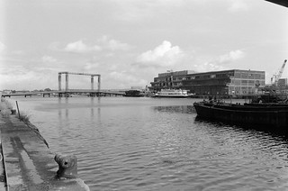 Bridge, West India Quay, Poplar, Tower Hamlets, 1988 88-6c-45-positive_2400