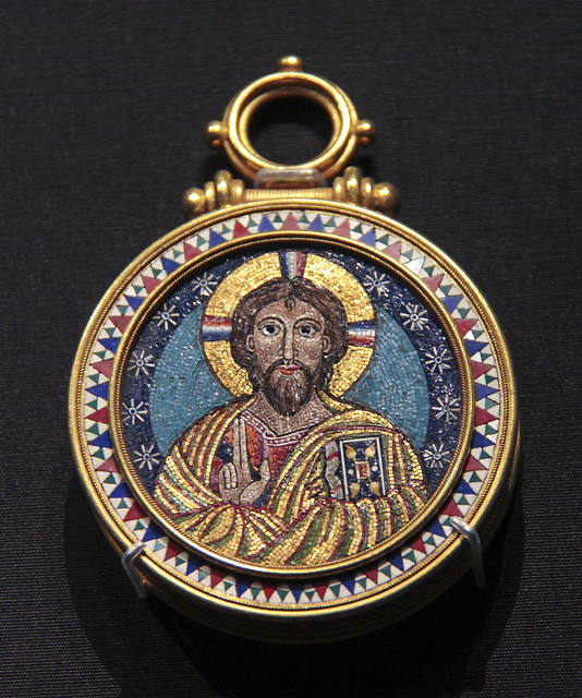 Pendant with Christ Pantokrator, Italy, after 1855, made by Castellani, Gold with enamel and micromosaic of coloured glass and gold