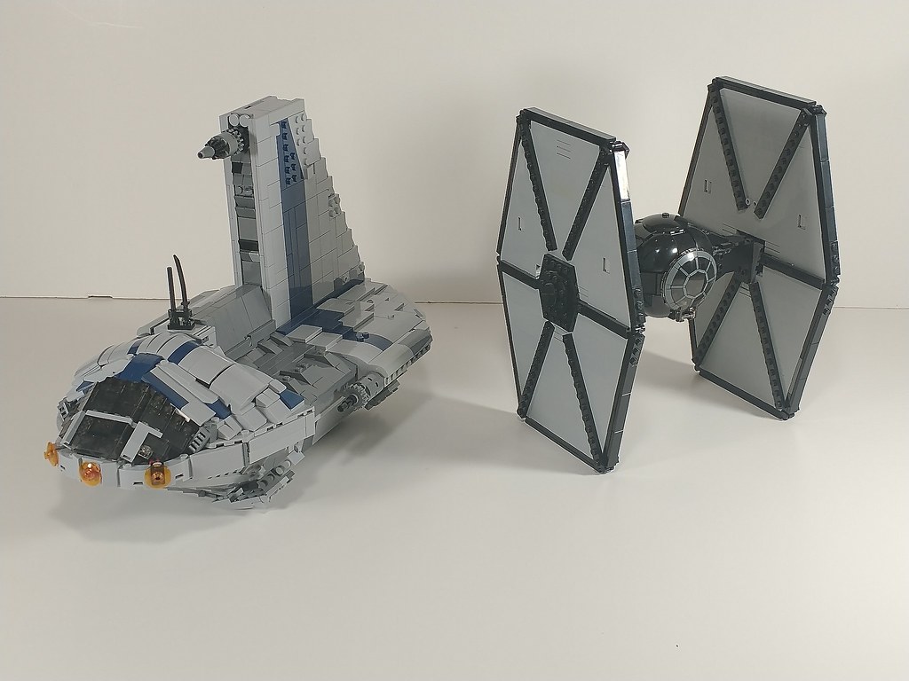 Minifig scale separatist shuttle and FO Tie Fighter