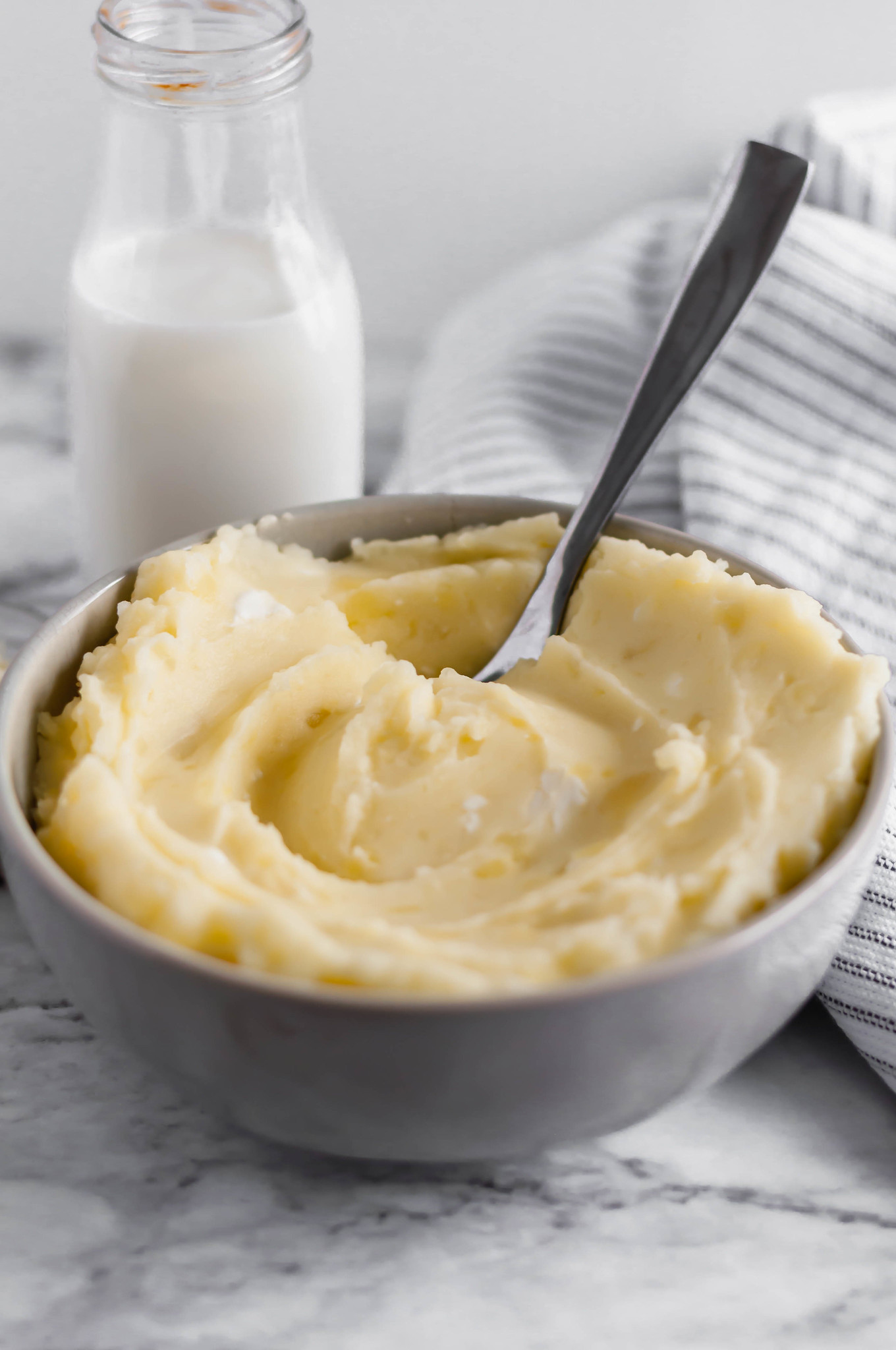 The holidays are right around the corner. These Buttermilk Mashed Potatoes are the perfect addition to your holiday table. Super creamy, a little tangy and totally delicious.
